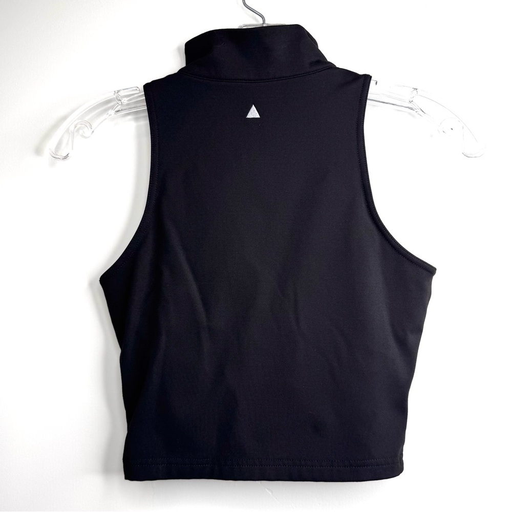 Vitality Black Athletic Tank Top Women’s Size XS
Cropped 1/2 Zip - Picture 5 of 12